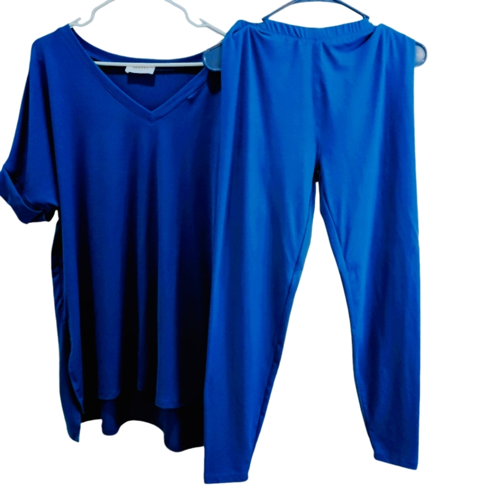Shirt with leggings new never worn w/o tags